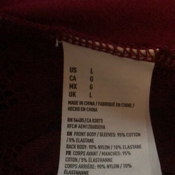 American Eagle Outfitter Women's Burgundy  Top - Picture 2 of 5